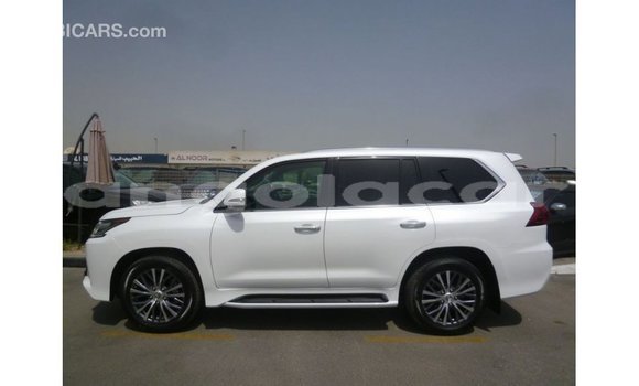 Comprar Importar Lexus LX Branco Carro em Import - Dubai em Bengo Province Comprar Importar Lexus LX Branco Carro em Import - Dubai em Bengo Province