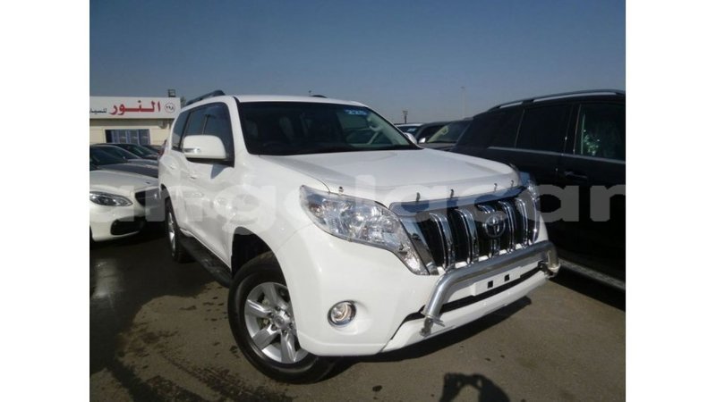 Big with watermark toyota prado bengo province import dubai 7063