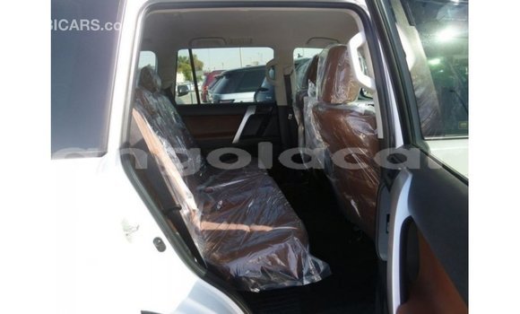 Comprar Importar Toyota Prado Branco Carro em Import - Dubai em Bengo Province Comprar Importar Toyota Prado Branco Carro em Import - Dubai em Bengo Province