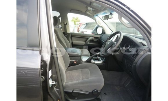 Comprar Importar Toyota Land Cruiser Outro Carro em Import - Dubai em Bengo Province Comprar Importar Toyota Land Cruiser Outro Carro em Import - Dubai em Bengo Province