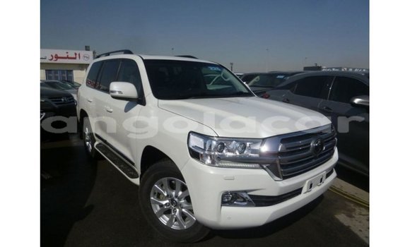 Comprar Importar Toyota Land Cruiser Branco Carro em Import - Dubai em Bengo Province Comprar Importar Toyota Land Cruiser Branco Carro em Import - Dubai em Bengo Province