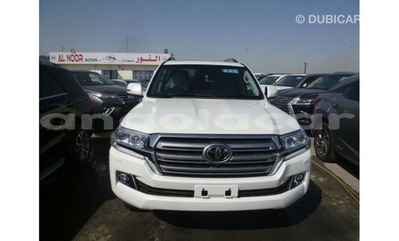 Comprar Importar Toyota Land Cruiser Branco Carro em Import - Dubai em Bengo Province Comprar Importar Toyota Land Cruiser Branco Carro em Import - Dubai em Bengo Province