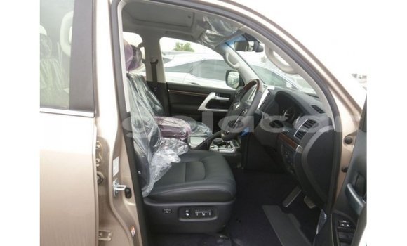 Comprar Importar Toyota Land Cruiser Outro Carro em Import - Dubai em Bengo Province Comprar Importar Toyota Land Cruiser Outro Carro em Import - Dubai em Bengo Province