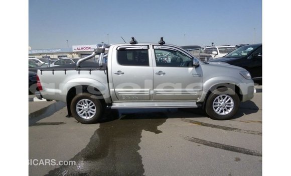 Comprar Importar Toyota Hilux Outro Carro em Import - Dubai em Bengo Province Comprar Importar Toyota Hilux Outro Carro em Import - Dubai em Bengo Province