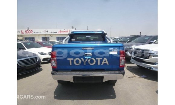 Comprar Importar Toyota Hilux Azul Carro em Import - Dubai em Bengo Province Comprar Importar Toyota Hilux Azul Carro em Import - Dubai em Bengo Province