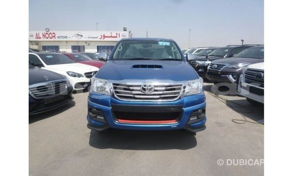 Comprar Importar Toyota Hilux Azul Carro em Import - Dubai em Bengo Province Comprar Importar Toyota Hilux Azul Carro em Import - Dubai em Bengo Province