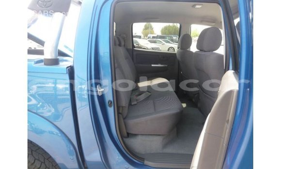 Comprar Importar Toyota Hilux Azul Carro em Import - Dubai em Bengo Province Comprar Importar Toyota Hilux Azul Carro em Import - Dubai em Bengo Province