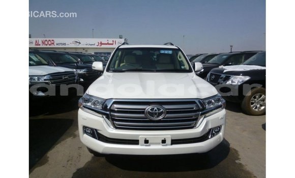 Comprar Importar Toyota Land Cruiser Branco Carro em Import - Dubai em Bengo Province Comprar Importar Toyota Land Cruiser Branco Carro em Import - Dubai em Bengo Province