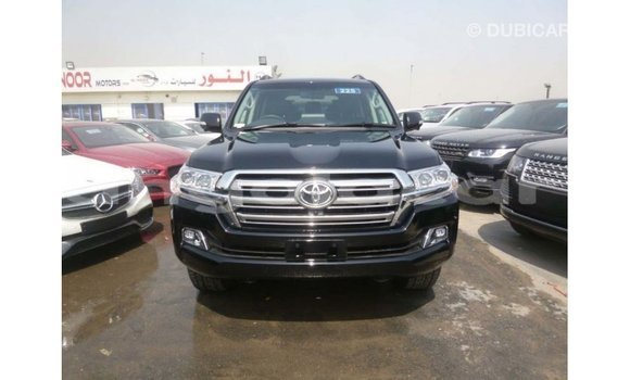 Acheter Import Voiture Toyota Land Cruiser Noir à Import - Dubai, Province de Bengo Acheter Import Voiture Toyota Land Cruiser Noir à Import - Dubai, Province de Bengo