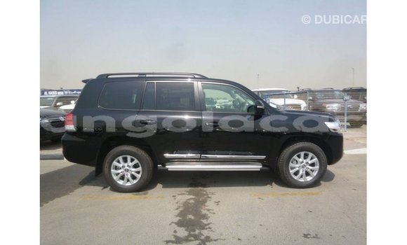 Acheter Import Voiture Toyota Land Cruiser Noir à Import - Dubai, Province de Bengo Acheter Import Voiture Toyota Land Cruiser Noir à Import - Dubai, Province de Bengo