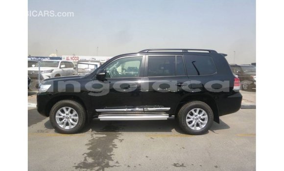 Acheter Import Voiture Toyota Land Cruiser Noir à Import - Dubai, Province de Bengo Acheter Import Voiture Toyota Land Cruiser Noir à Import - Dubai, Province de Bengo