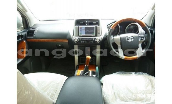 Comprar Importar Toyota Prado Branco Carro em Import - Dubai em Bengo Province Comprar Importar Toyota Prado Branco Carro em Import - Dubai em Bengo Province