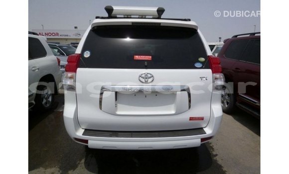 Comprar Importar Toyota Prado Branco Carro em Import - Dubai em Bengo Province Comprar Importar Toyota Prado Branco Carro em Import - Dubai em Bengo Province