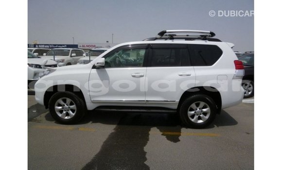 Comprar Importar Toyota Prado Branco Carro em Import - Dubai em Bengo Province Comprar Importar Toyota Prado Branco Carro em Import - Dubai em Bengo Province