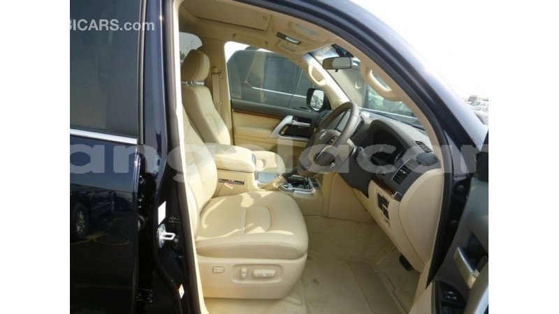 Big with watermark toyota land cruiser bengo province import dubai 7082