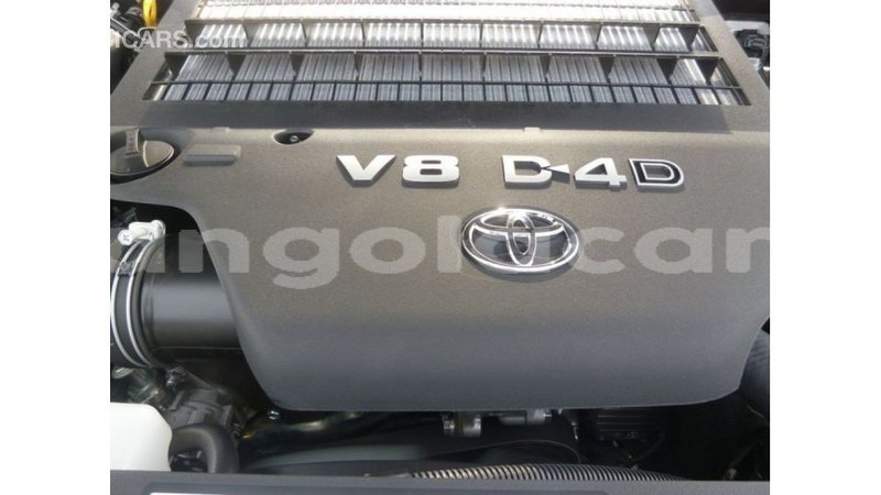 Big with watermark toyota land cruiser bengo province import dubai 7082