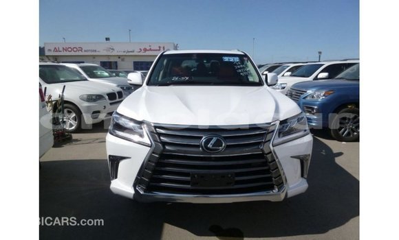 Comprar Importar Lexus LX Branco Carro em Import - Dubai em Bengo Province Comprar Importar Lexus LX Branco Carro em Import - Dubai em Bengo Province