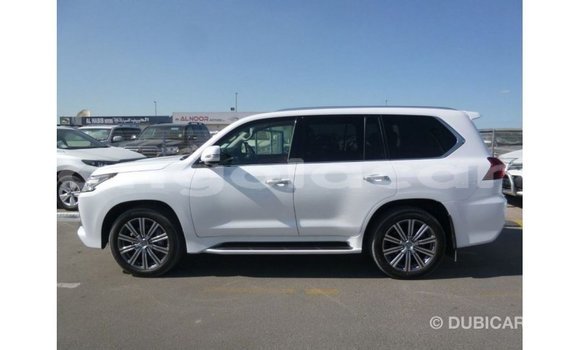 Comprar Importar Lexus LX Branco Carro em Import - Dubai em Bengo Province Comprar Importar Lexus LX Branco Carro em Import - Dubai em Bengo Province
