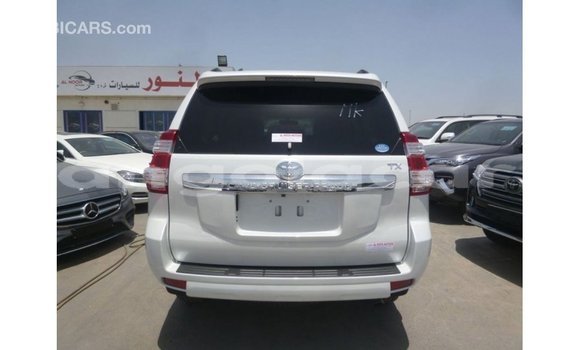 Comprar Importar Toyota Prado Branco Carro em Import - Dubai em Bengo Province Comprar Importar Toyota Prado Branco Carro em Import - Dubai em Bengo Province