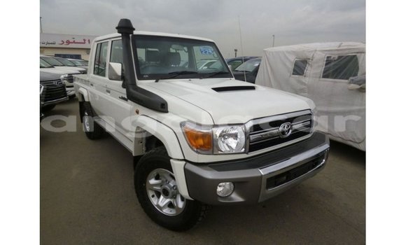 Comprar Importar Toyota Land Cruiser Branco Carro em Import - Dubai em Bengo Province Comprar Importar Toyota Land Cruiser Branco Carro em Import - Dubai em Bengo Province