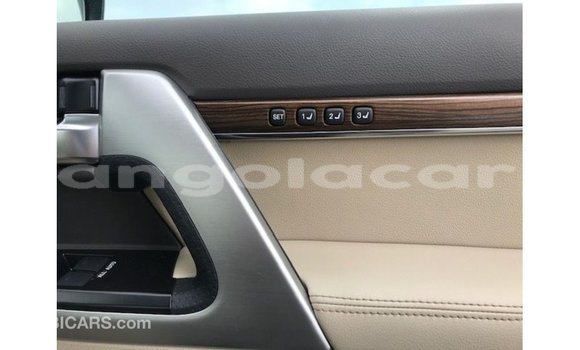 Comprar Importar Toyota Land Cruiser Branco Carro em Import - Dubai em Bengo Province Comprar Importar Toyota Land Cruiser Branco Carro em Import - Dubai em Bengo Province