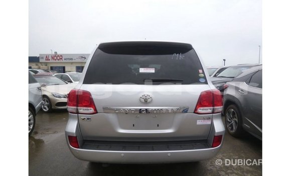 Comprar Importar Toyota Land Cruiser Outro Carro em Import - Dubai em Bengo Province Comprar Importar Toyota Land Cruiser Outro Carro em Import - Dubai em Bengo Province
