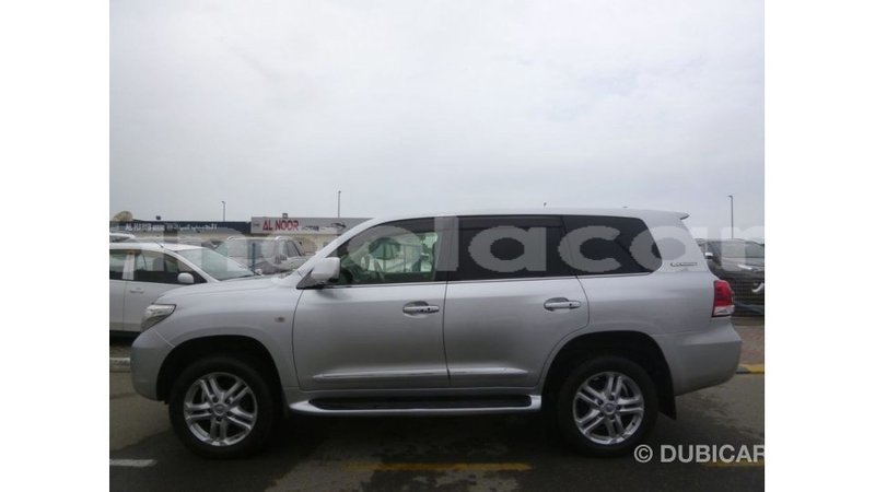 Big with watermark toyota land cruiser bengo province import dubai 7099