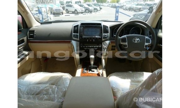 Comprar Importar Toyota Land Cruiser Branco Carro em Import - Dubai em Bengo Province Comprar Importar Toyota Land Cruiser Branco Carro em Import - Dubai em Bengo Province
