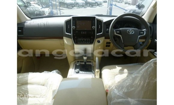 Comprar Importar Toyota Land Cruiser Branco Carro em Import - Dubai em Bengo Province Comprar Importar Toyota Land Cruiser Branco Carro em Import - Dubai em Bengo Province