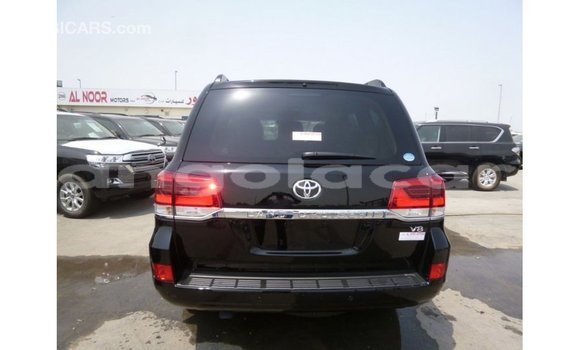 Acheter Import Voiture Toyota Land Cruiser Noir à Import - Dubai, Province de Bengo Acheter Import Voiture Toyota Land Cruiser Noir à Import - Dubai, Province de Bengo