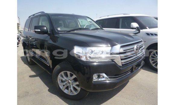 Acheter Import Voiture Toyota Land Cruiser Noir à Import - Dubai, Province de Bengo Acheter Import Voiture Toyota Land Cruiser Noir à Import - Dubai, Province de Bengo