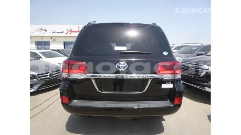 Big with watermark toyota land cruiser bengo province import dubai 7108