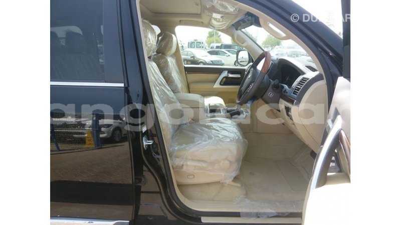 Big with watermark toyota land cruiser bengo province import dubai 7108