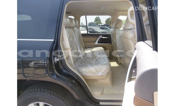 Acheter Import Voiture Toyota Land Cruiser Noir à Import - Dubai, Province de Bengo Acheter Import Voiture Toyota Land Cruiser Noir à Import - Dubai, Province de Bengo