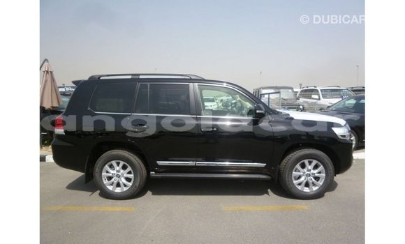 Comprar Importar Toyota Land Cruiser Preto Carro em Import - Dubai em Bengo Province Comprar Importar Toyota Land Cruiser Preto Carro em Import - Dubai em Bengo Province