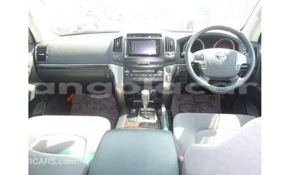 Comprar Importar Toyota Land Cruiser Outro Carro em Import - Dubai em Bengo Province Comprar Importar Toyota Land Cruiser Outro Carro em Import - Dubai em Bengo Province
