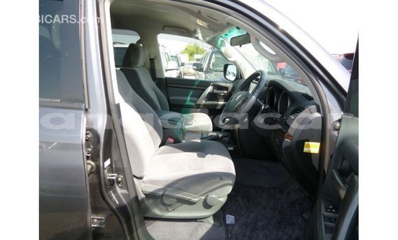 Comprar Importar Toyota Land Cruiser Outro Carro em Import - Dubai em Bengo Province Comprar Importar Toyota Land Cruiser Outro Carro em Import - Dubai em Bengo Province