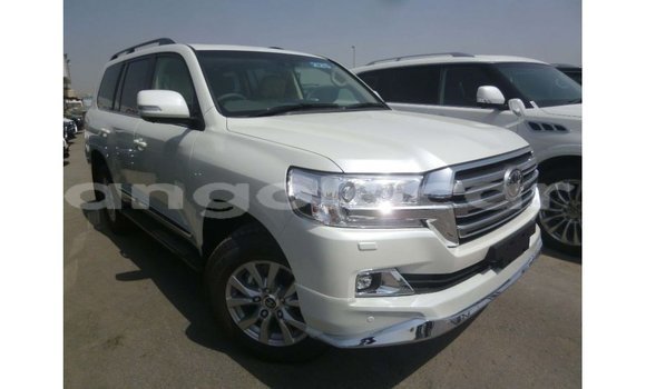 Comprar Importar Toyota Land Cruiser Branco Carro em Import - Dubai em Bengo Province Comprar Importar Toyota Land Cruiser Branco Carro em Import - Dubai em Bengo Province