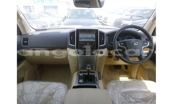Comprar Importar Toyota Land Cruiser Branco Carro em Import - Dubai em Bengo Province Comprar Importar Toyota Land Cruiser Branco Carro em Import - Dubai em Bengo Province
