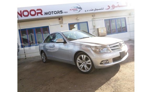 Comprar Importar Mercedes-Benz 200 Outro Carro em Import - Dubai em Bengo Province Comprar Importar Mercedes-Benz 200 Outro Carro em Import - Dubai em Bengo Province