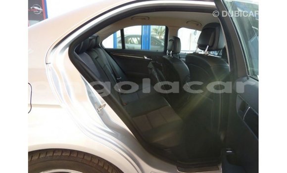 Comprar Importar Mercedes-Benz 200 Outro Carro em Import - Dubai em Bengo Province Comprar Importar Mercedes-Benz 200 Outro Carro em Import - Dubai em Bengo Province