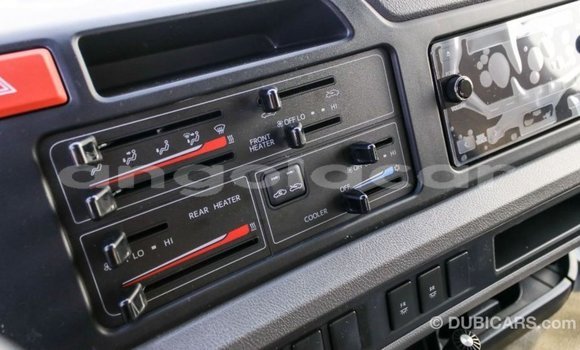 Acheter Import Voiture Toyota Coaster Blanc à Import - Dubai, Province de Bengo Acheter Import Voiture Toyota Coaster Blanc à Import - Dubai, Province de Bengo