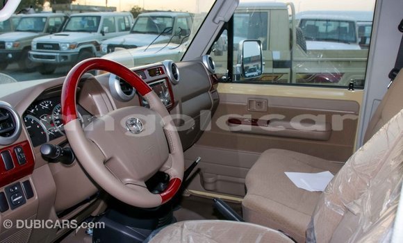 Buy Import Toyota Land Cruiser Beige Car in Import - Dubai in Bengo Province Buy Import Toyota Land Cruiser Beige Car in Import - Dubai in Bengo Province