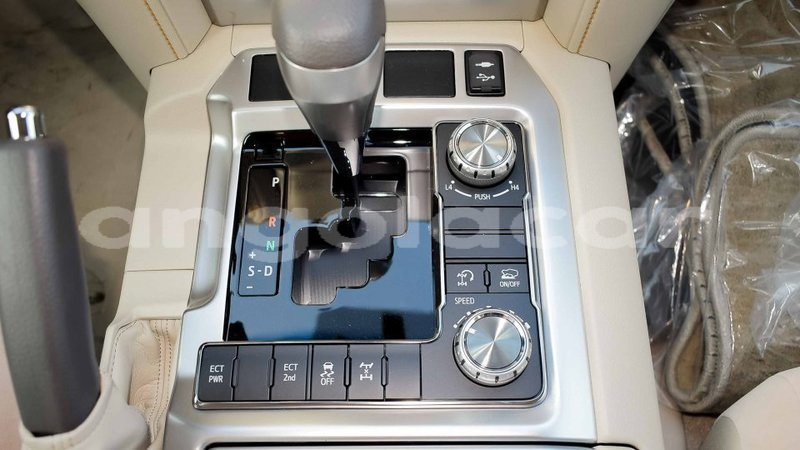 Big with watermark toyota land cruiser bengo province import dubai 7131