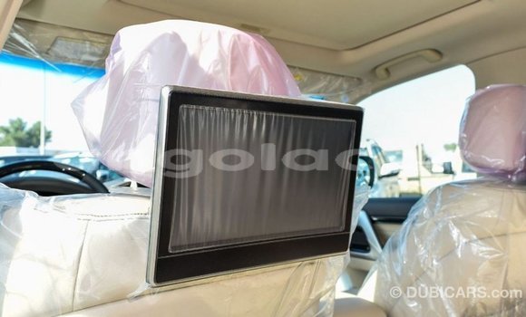 Acheter Import Voiture Toyota Land Cruiser Blanc à Import - Dubai, Province de Bengo Acheter Import Voiture Toyota Land Cruiser Blanc à Import - Dubai, Province de Bengo
