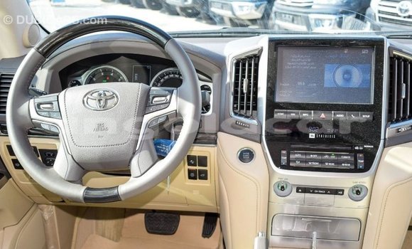 Buy Import Toyota Land Cruiser White Car in Import - Dubai in Bengo Province Buy Import Toyota Land Cruiser White Car in Import - Dubai in Bengo Province