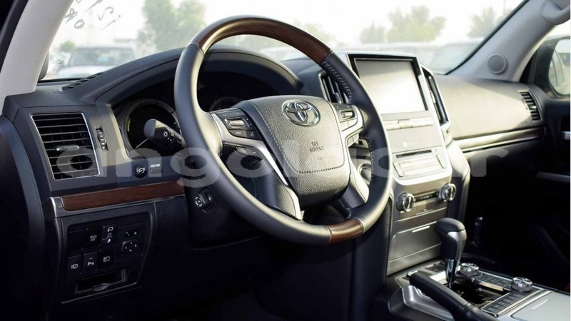 Big with watermark toyota land cruiser bengo province import dubai 7136