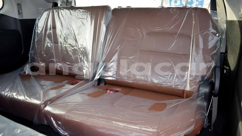 Big with watermark toyota land cruiser bengo province import dubai 7136