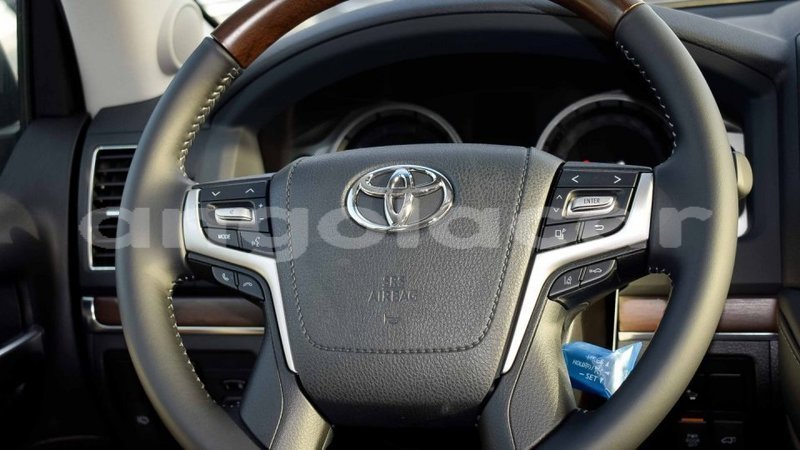 Big with watermark toyota land cruiser bengo province import dubai 7136