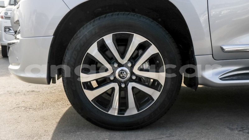 Big with watermark toyota land cruiser bengo province import dubai 7141